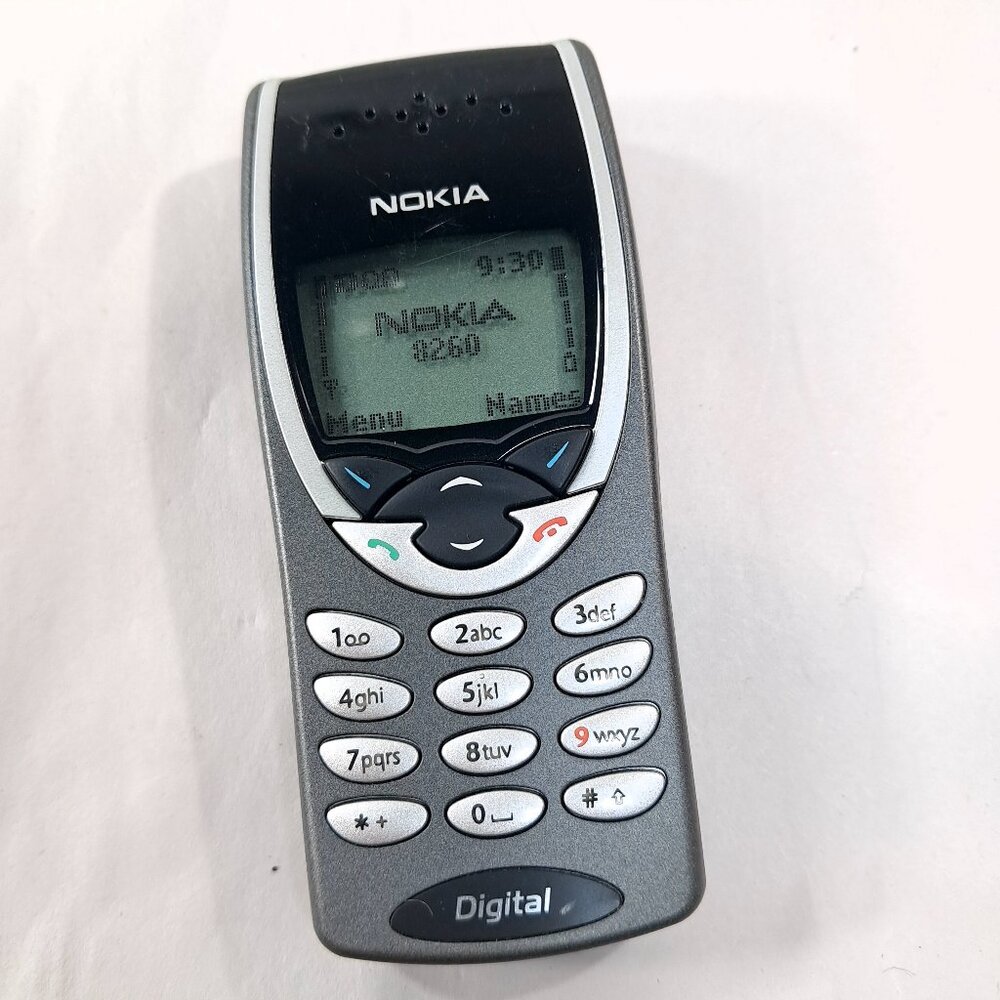 Vintage Nokia 8260 grey Cell Phone Non-Working Sample Collector's display‎